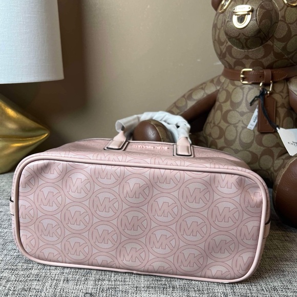 $99(NWT)Michael Kors Jodie Small Tote Bag In Signature Mk print - Picture 9 of 17